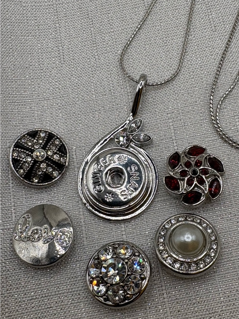 โจBling Snap Button Necklace with 5 Charms - Genuine Ginger Snaps & Co. Set